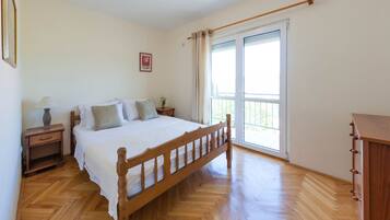 3 多间卧室、熨斗/熨衣板、免费 WiFi、床单