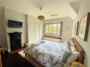 4 habitaciones, tabla de planchar con plancha y wifi gratis 