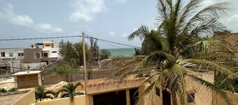 Toubab Dialaw, loma-asunto