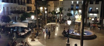 Elegant Apartment in Vejer Old Town, renovated but with lovely original features