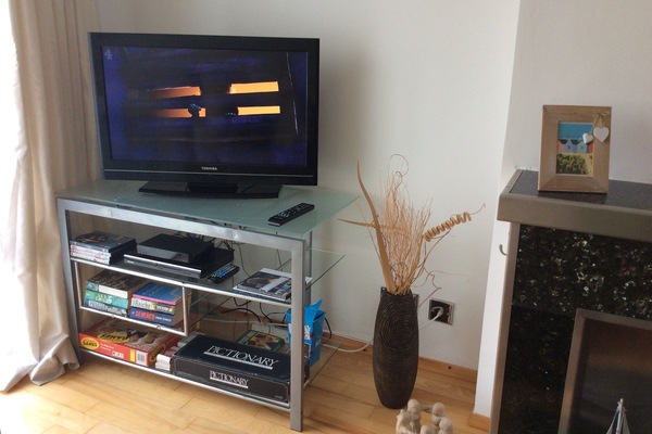 TV with freeview and Dvd player