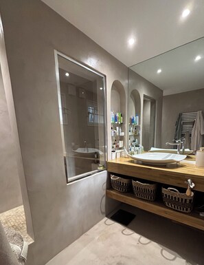 Hair dryer, towels, toilet paper