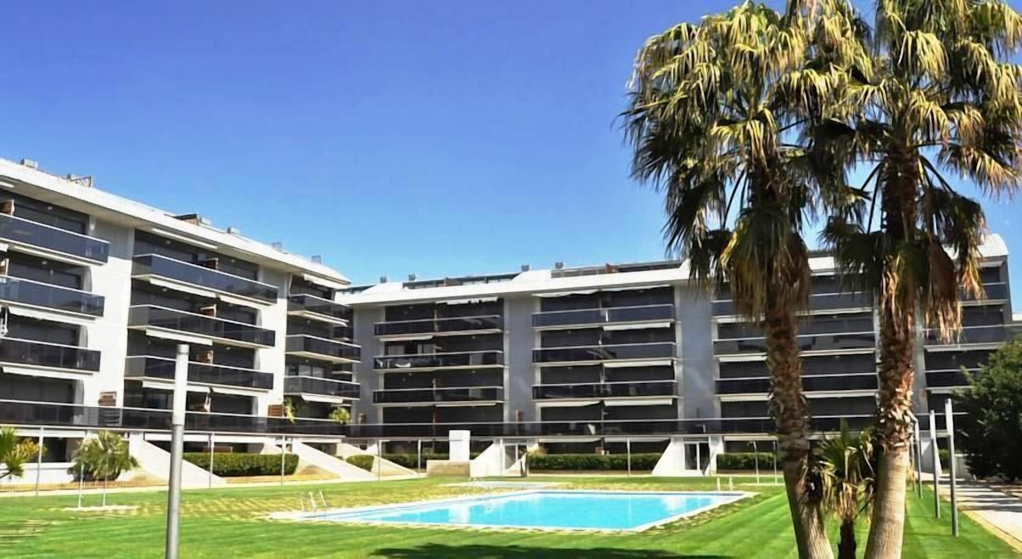 COSTA BRAVA NEAR THE SEA WITH SWIMMING POOL