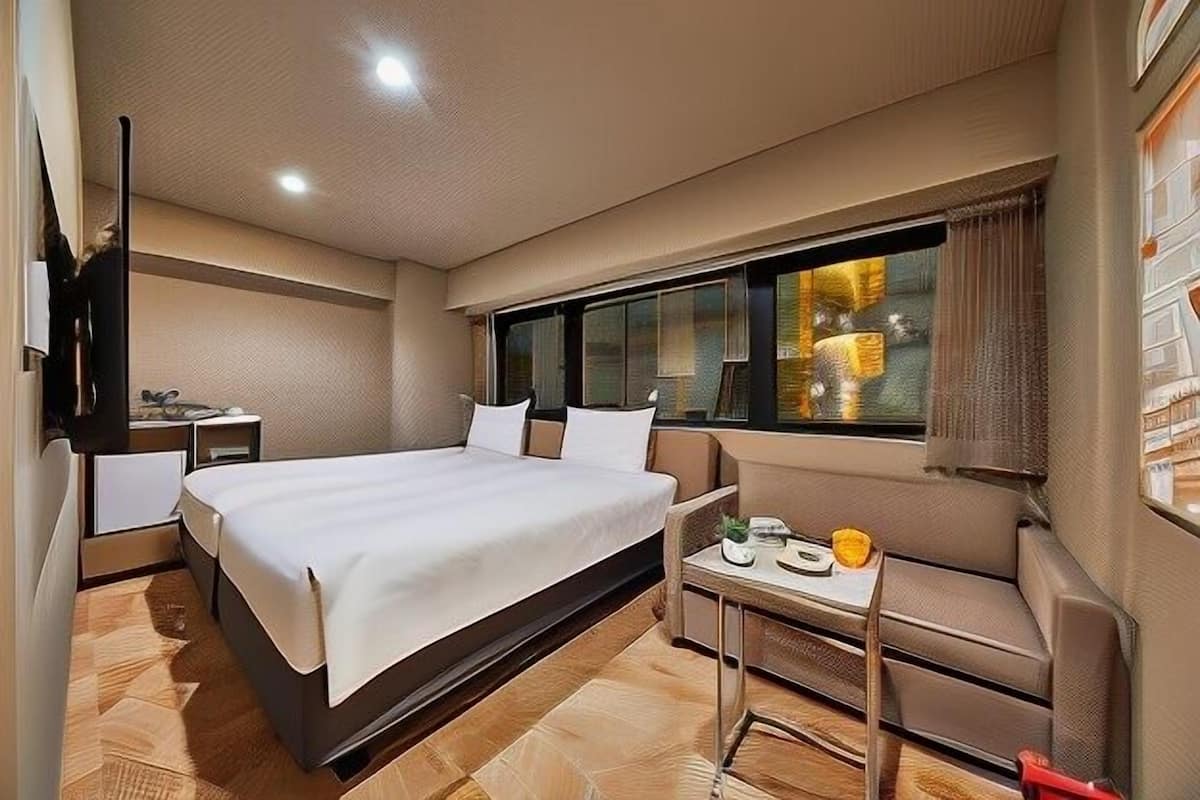 In-room safe, blackout curtains, soundproofing, free WiFi
