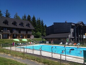 Piscine extérieure, piscine chauffée