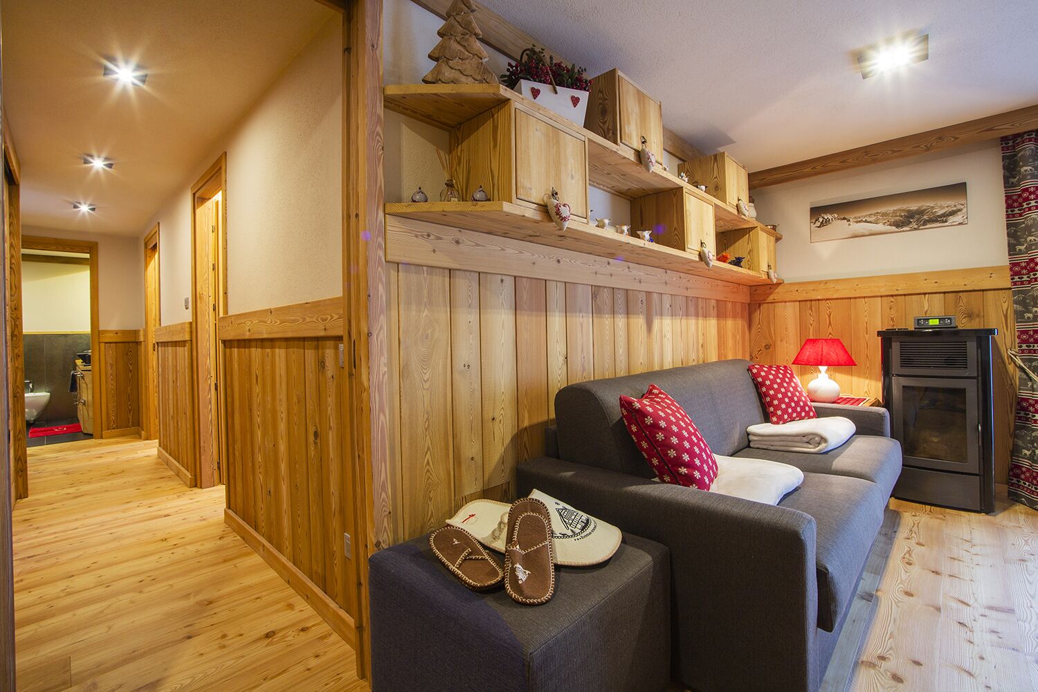 Characteristic apartment on the central square of the Church of Courmayeur