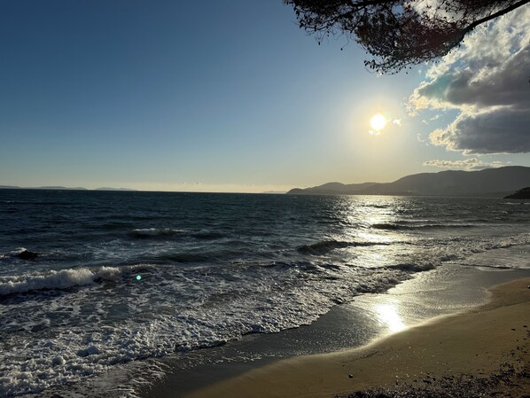 Beach nearby, beach towels