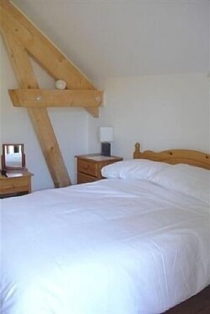 4 chambres, fer et planche à repasser, Wi-Fi gratuit, draps fournis