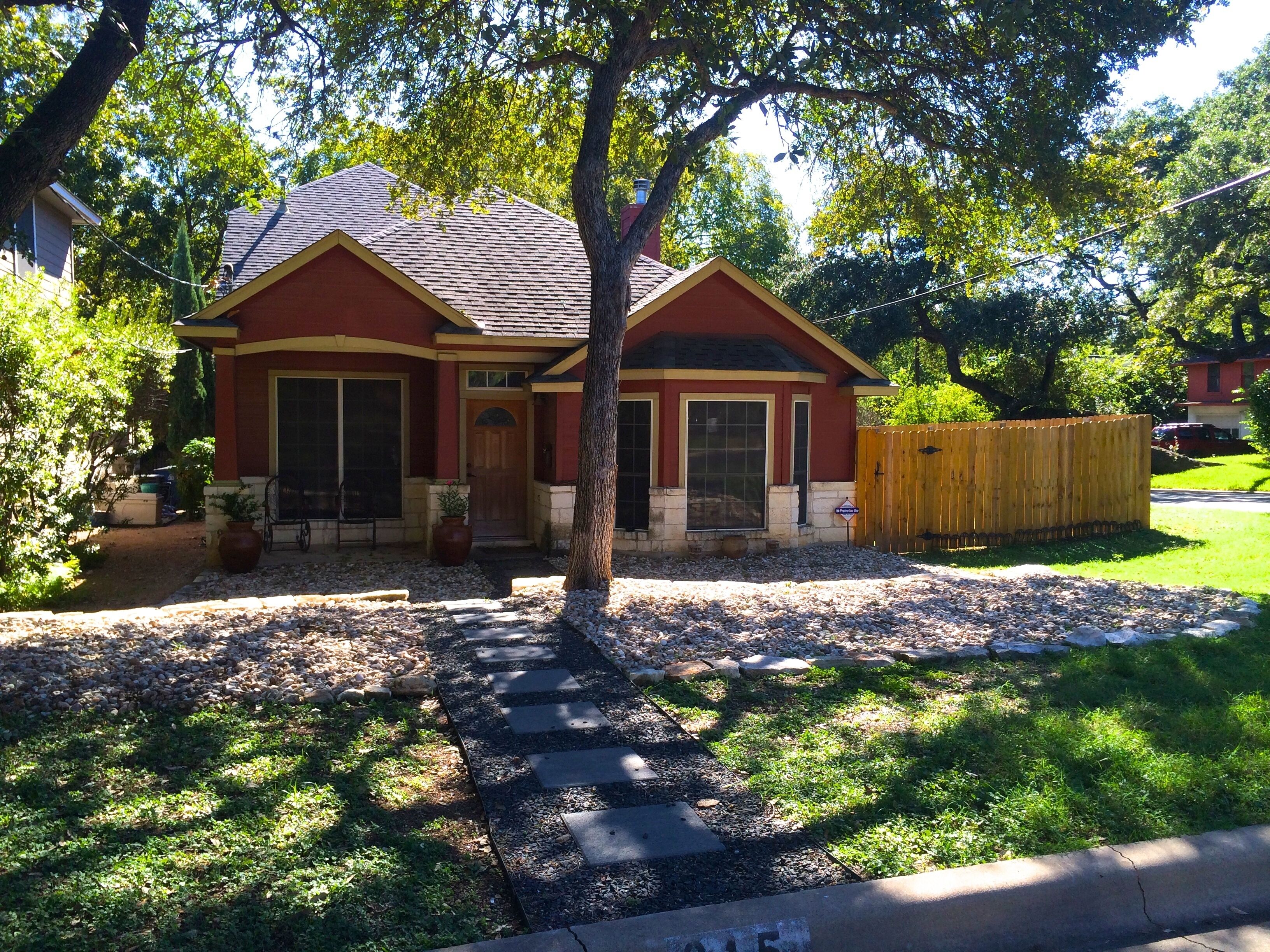 Large Zilker Home- Downtown, SOCO, Barton Springs, ACL, SXSW, Weekend Getaway!