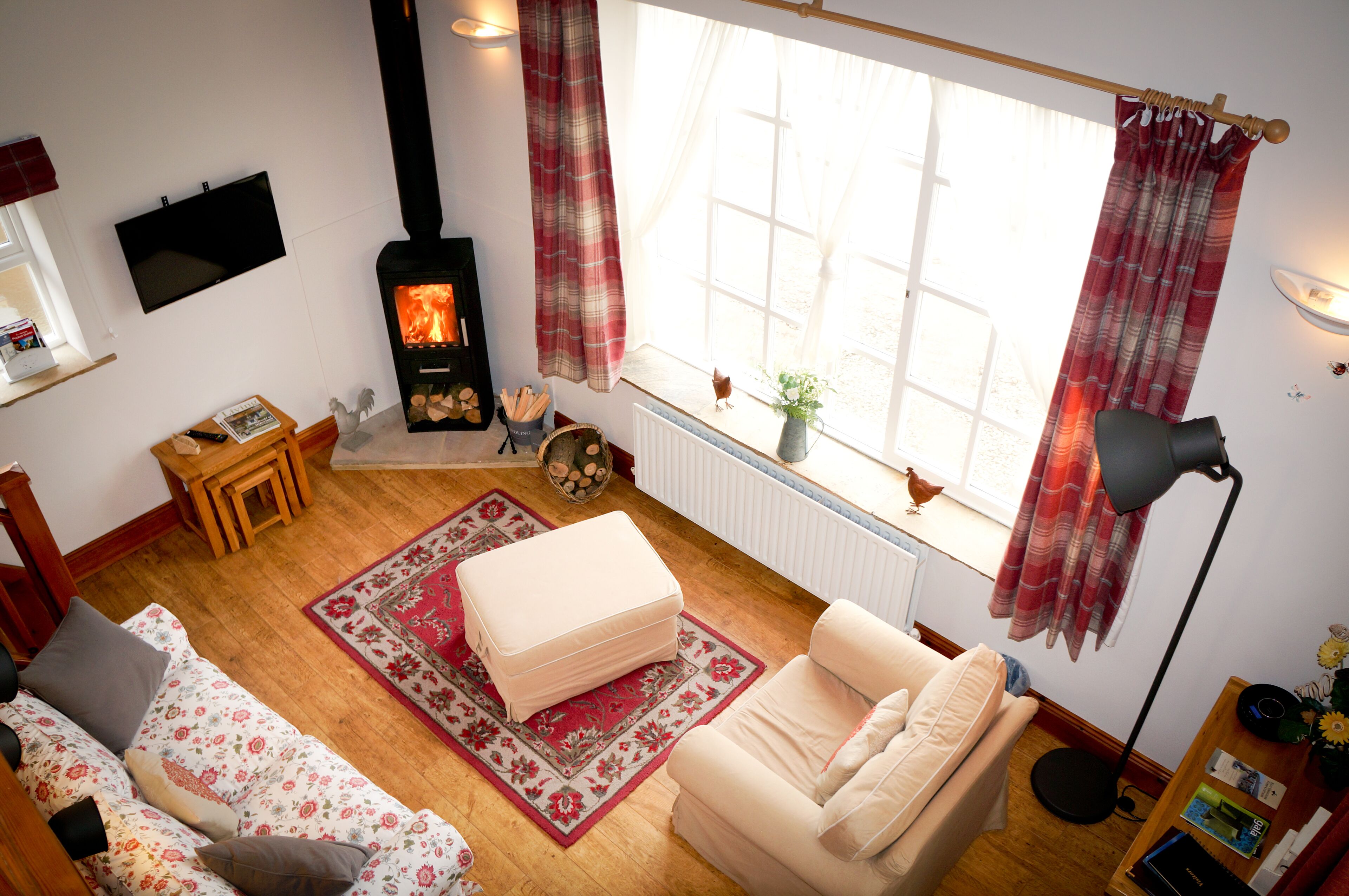 智能電視、壁爐、乒乓球設施、玩具