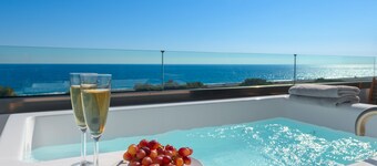 Laysan Albatross Villa Beach Front