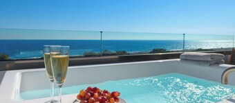 Laysan Albatross Villa Beach Front