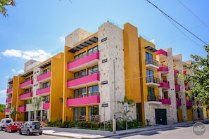 Exterior - Brand New, Gorgeous Condo,  Located In The Trendiest Area Of Playa!!! (PLAYA DEL CARMEN)