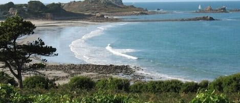 靠近海滩、沙滩椅