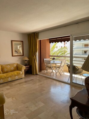 Smart TV y reproductor de DVD 