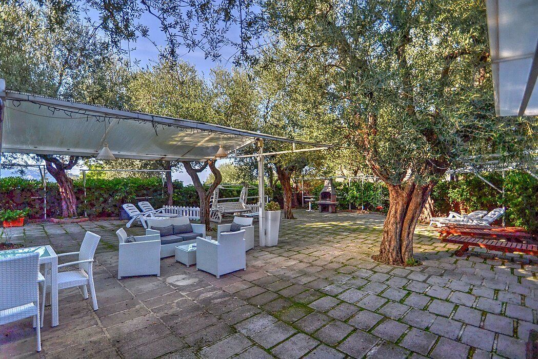 Casa Miriam C: A cozy cottage surrounded by a lemon and orange garden, with Free WI-FI.