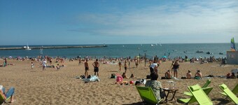 VUE MER, appart dans MAISON, 30m de la plage BOISVINET, 3 Etoiles, PARKING PRIVE