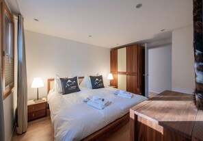 3 quartos, ferros/tábuas de passar roupa, Wi-Fi de cortesia