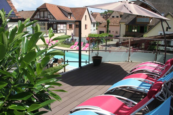 Outdoor pool, a heated pool