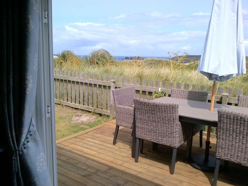 Stunning beach-side chalet with a lighthouse view - Gwithian Towans, St Ives Bay