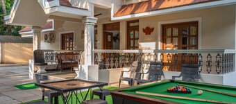 Stylish 6-Bedroom Villa w/Pool & Seahorse Shower, 2 Min from Calangute Beach 🏖️