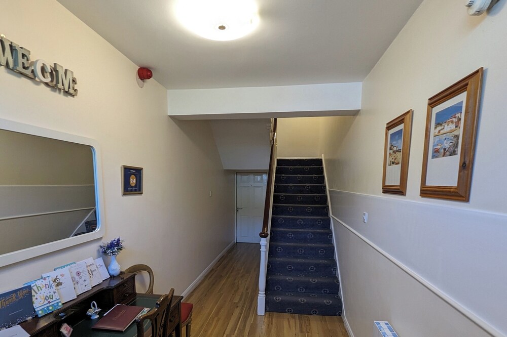Derg Valley Apartments : self-catering accommodation : 3 bedroom (sleeps 6)