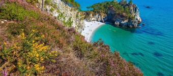Stone house for 6 people in the unspoilt Cap de la Chèvre area