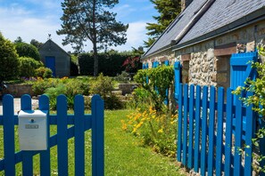 Property grounds - Stone house for 6 people in the unspoilt Cap de la Chèvre area (Crozon)