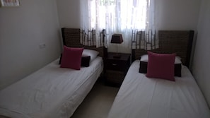 2 chambres, fer et planche Ă repasser, Wi-Fi gratuit, draps fournis