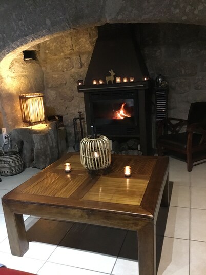 Lozère Rieutort quiet gite on the edge of a small hamlet, near a stream 