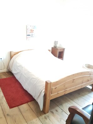 4 quartos, ferros/tábuas de passar roupa