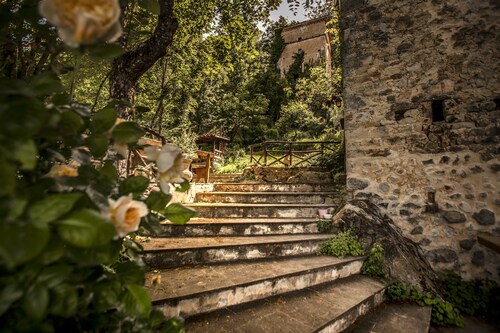 House-Tower in 15th Century Borgo Fontanini - with mountain views