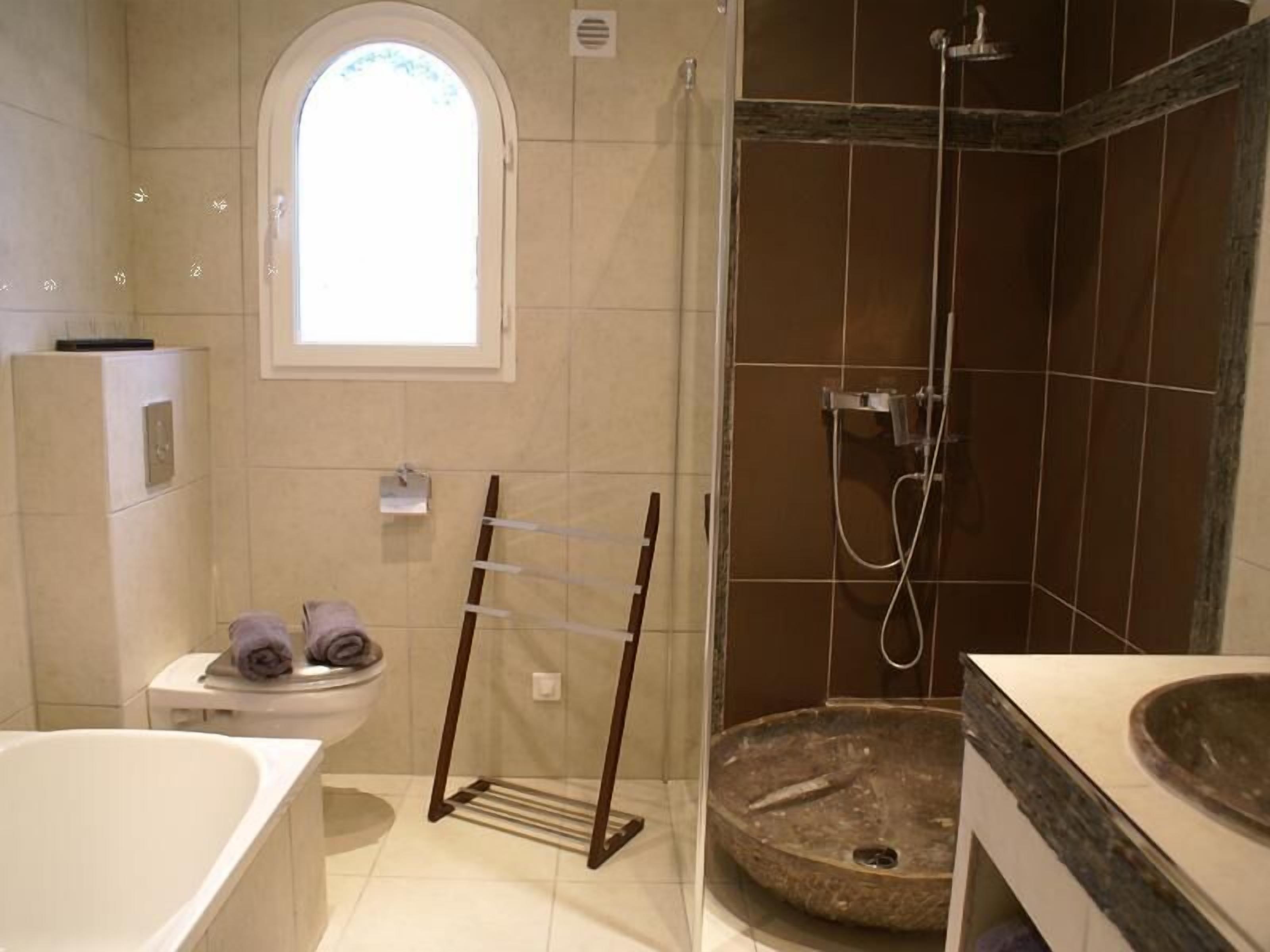 Villa Safari 14 pers private pool 300m from the sea