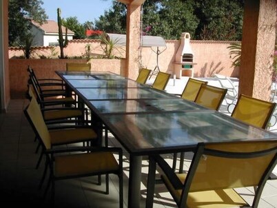 Villa Safari 14 pers private pool 300m from the sea