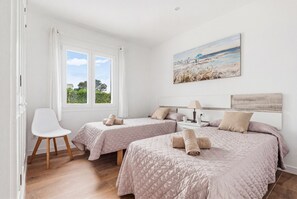 3 habitaciones, tabla de planchar con plancha y wifi gratis 