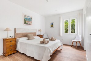3 habitaciones, tabla de planchar con plancha y wifi gratis 