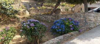 Villa fully equipped, air conditioned, with 2Kms of Ile Rousse, sea and mountain views