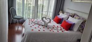 2 bedrooms, WiFi, bed sheets