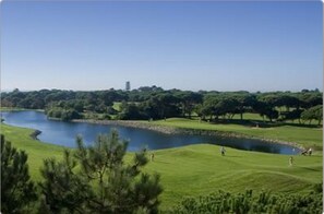 Golf - Luxurious Confortable Apart. 5 pax, 2 bedrooms/2 WC Balconies Don´t need car (Cascais)