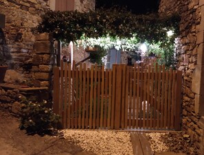 Enceinte de lâhĂ©bergement