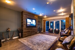 Smart TV, fireplace, DVD player, music library