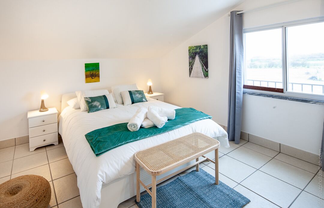 Silvercoast Apartments - Bells - Swimming pool, Jacuzzi & amazing sea views