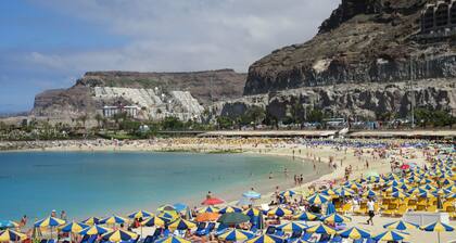 Lovely bungalow with big terrace, in downtown Puerto Rico, 5 minutes from beach