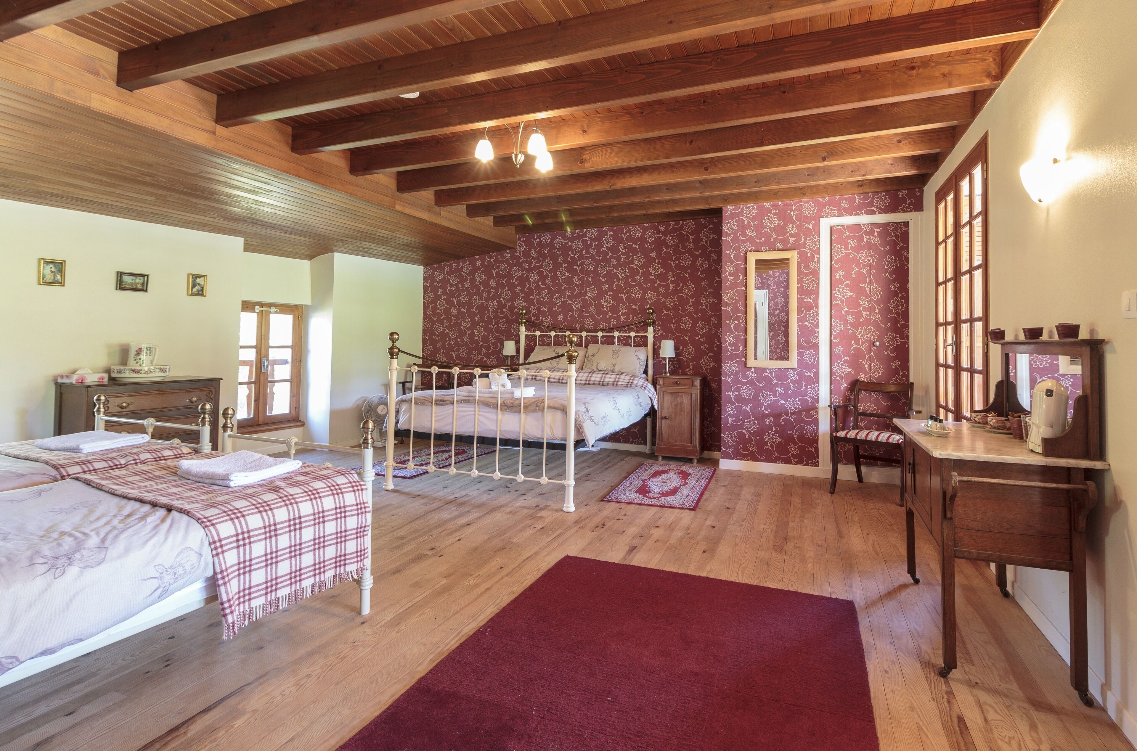 Large 18th Century Farmhouse With Pool And Large Garden