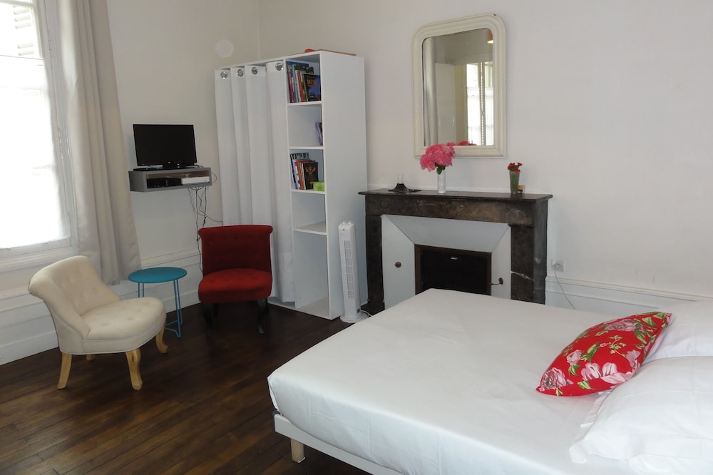 In the Heart of Poitiers, short stay: studio for 2 people