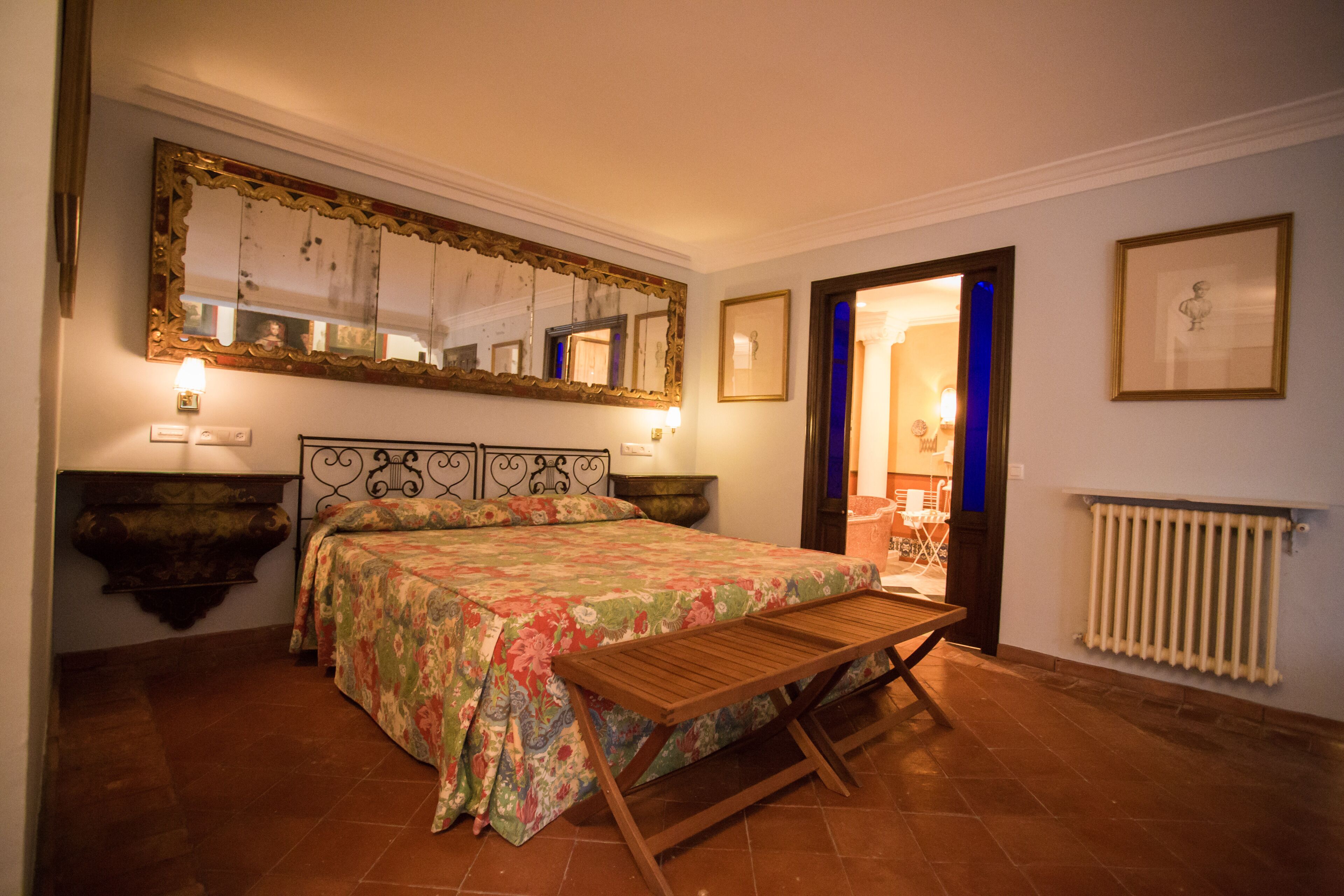 9 chambres, bureau, Wi-Fi, draps fournis