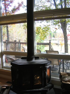 Interior - 4 Bedroom Luxury Cottage in Muskoka on lake (Gravenhurst)