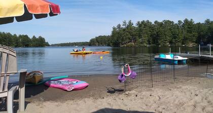 4 Bedroom Luxury Cottage in Muskoka on lake