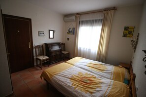 3 quartos, ferros/tábuas de passar roupa, Wi-Fi de cortesia