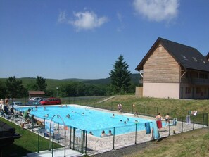 Piscine extérieure, piscine chauffée